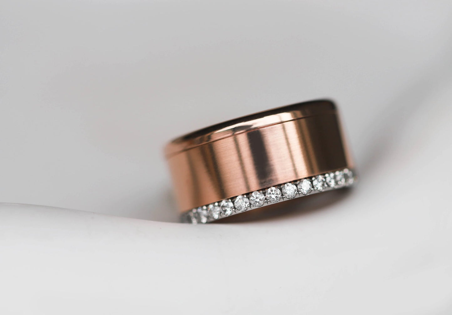 Bague complète mood joaillerie avec diamants - Poussière d'or