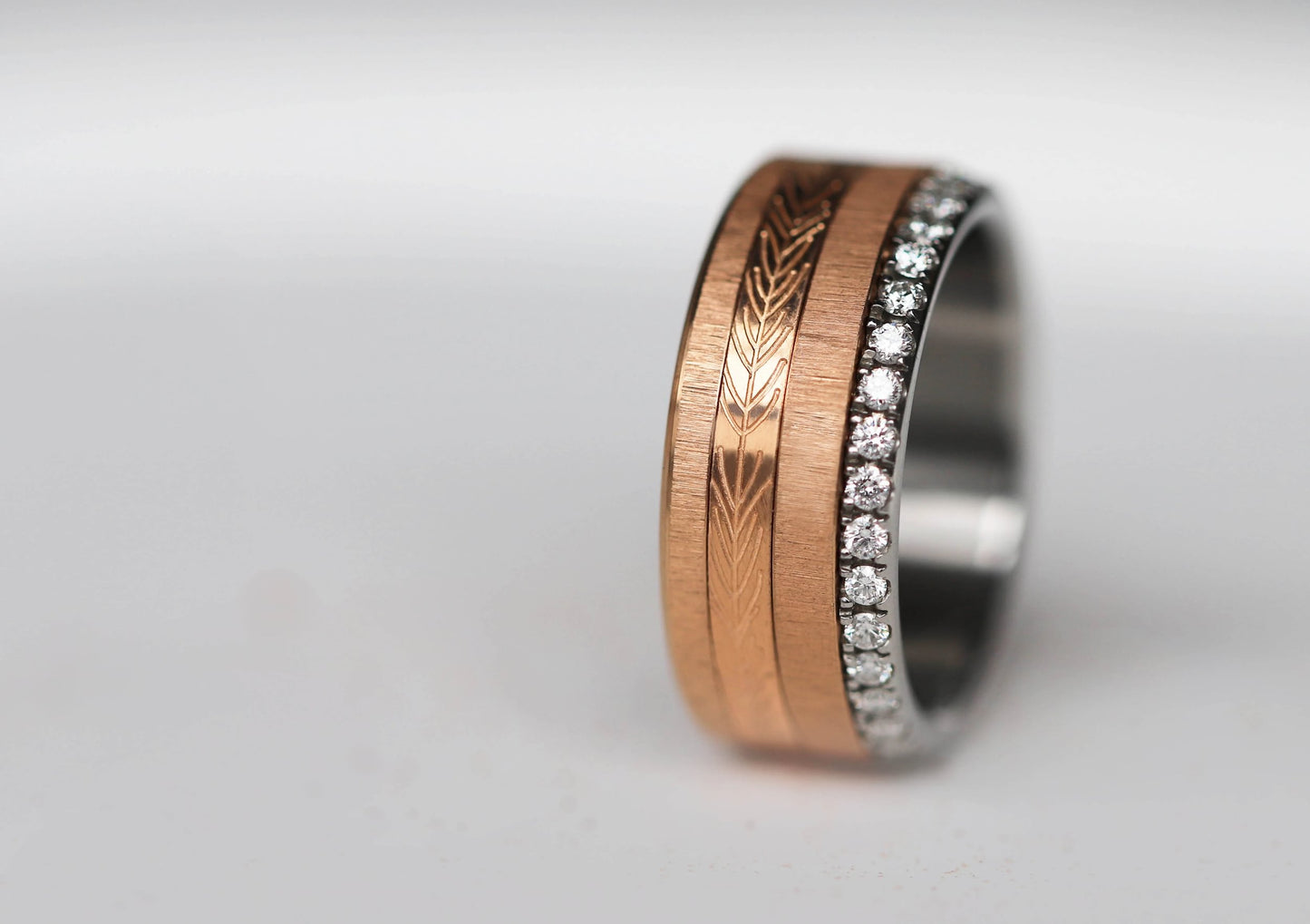 Bague complète mood joaillerie  avec diamants - Feuilles de diamants