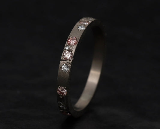 Anneau en or gris 18k (medium) Hanami 02  avec diamants  et diamants roses Purs pour bague mood de luxe