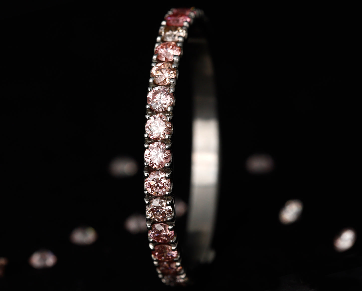 Medium Addon aus Edelstahl mit Zermatter rosa „Pur“ Diamanten vollständig besetzt