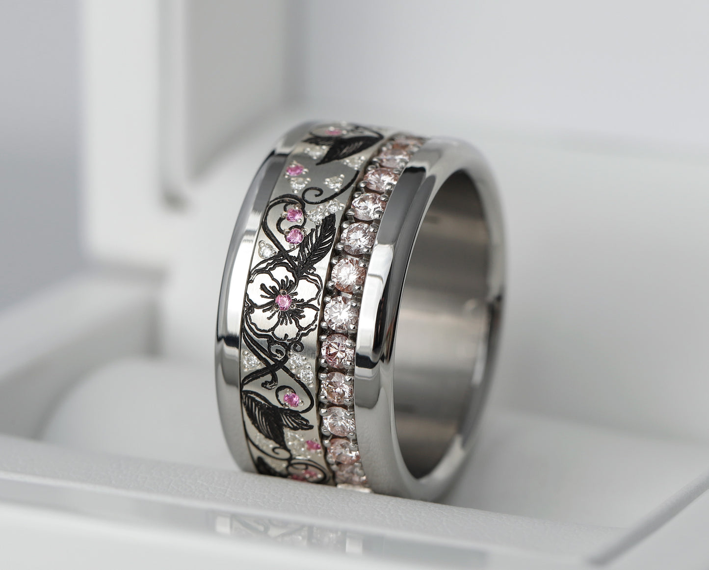 Addon en argent serti de diamants blancs et saphirs roses "Éclosion"
