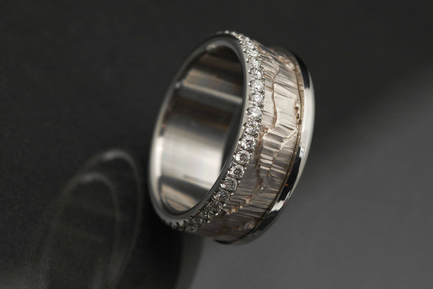 Base XS sertie ou partiellement sertie sur un côté de diamants 1.6mm