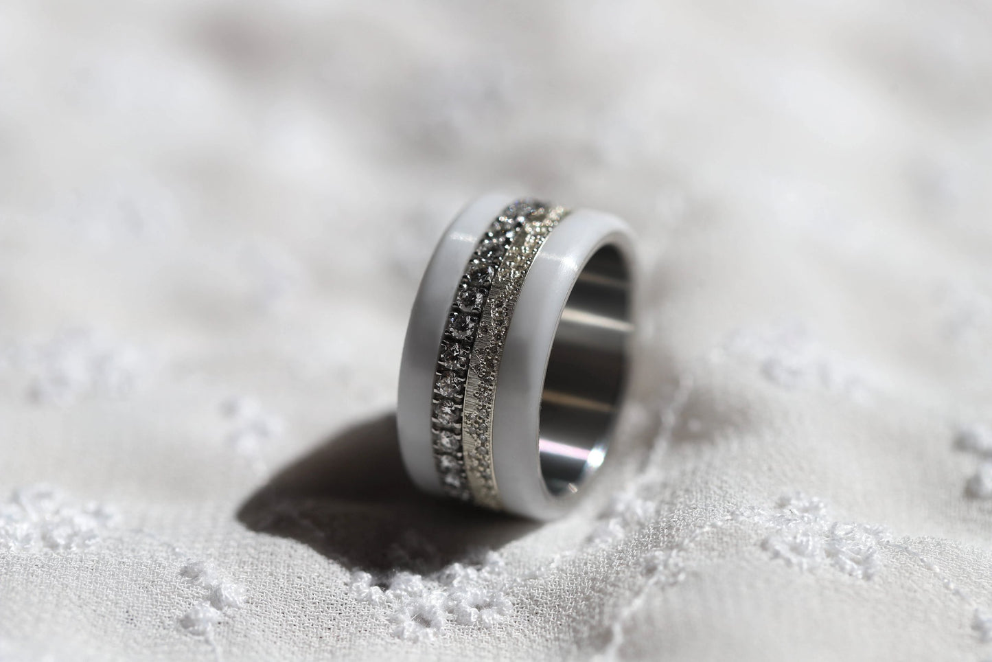 Bague luxe pour femme - Anneau en argent (medium) Yarrow "White" avec diamants