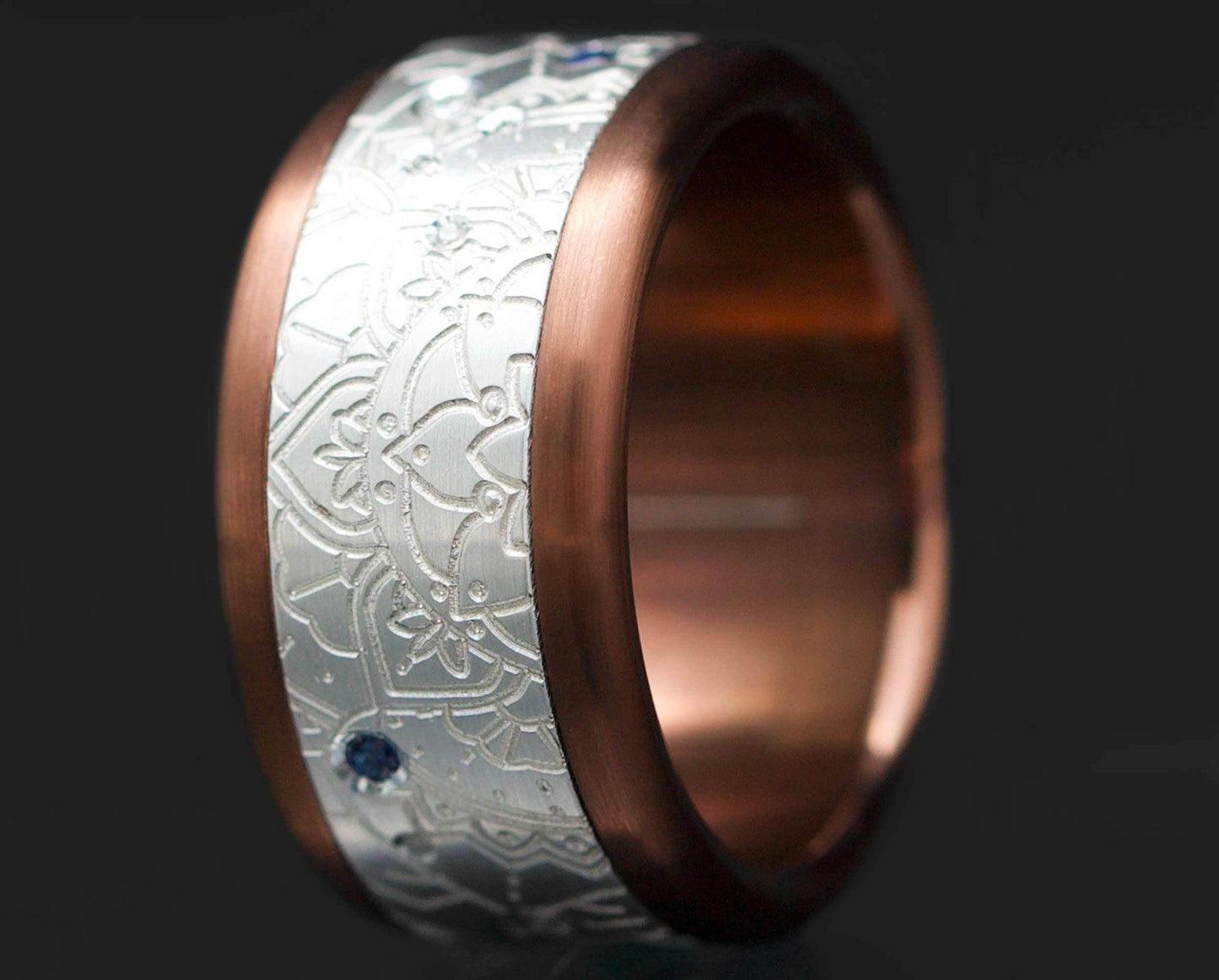 addon en argent "LIANHUA " serti de saphirs et de diamants