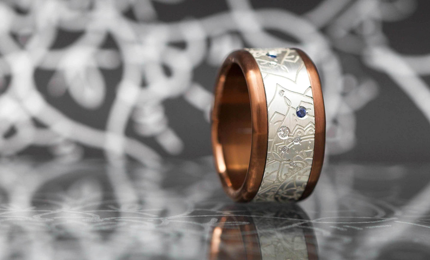 addon en argent "LIANHUA " serti de saphirs et de diamants