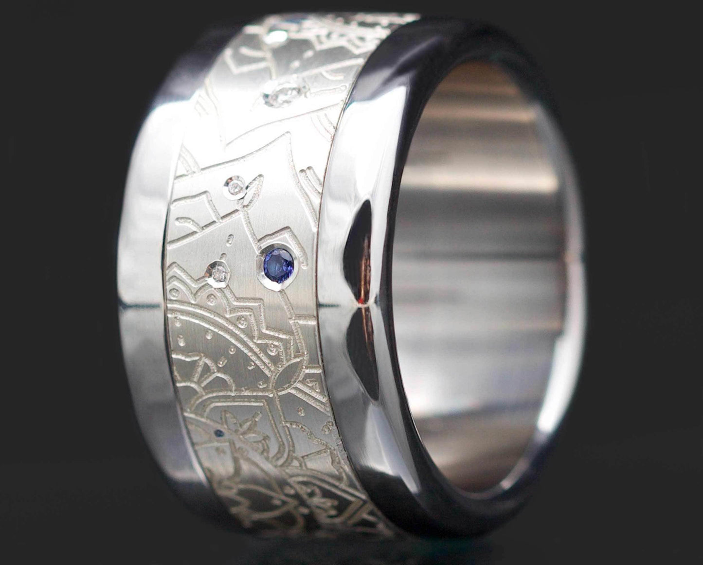 addon en argent "LIANHUA " serti de saphirs et de diamants