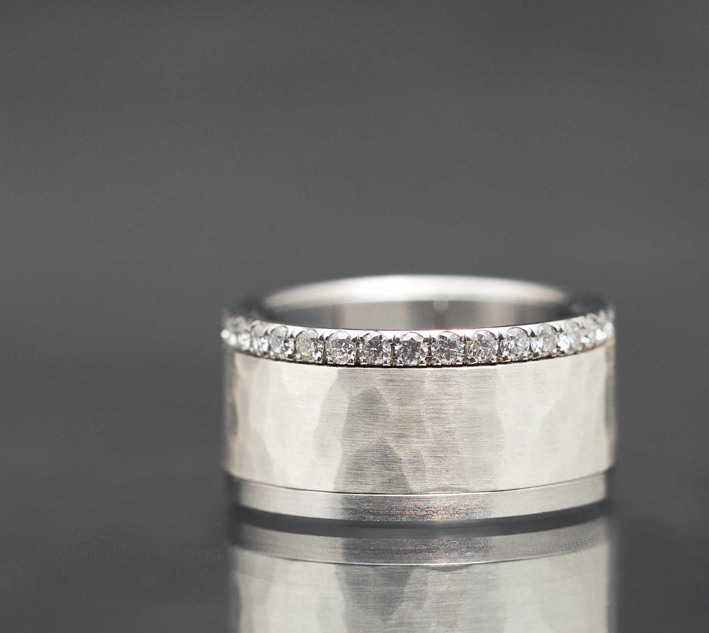 Base small entièrement sertie de diamants 1.9mm sur un côté