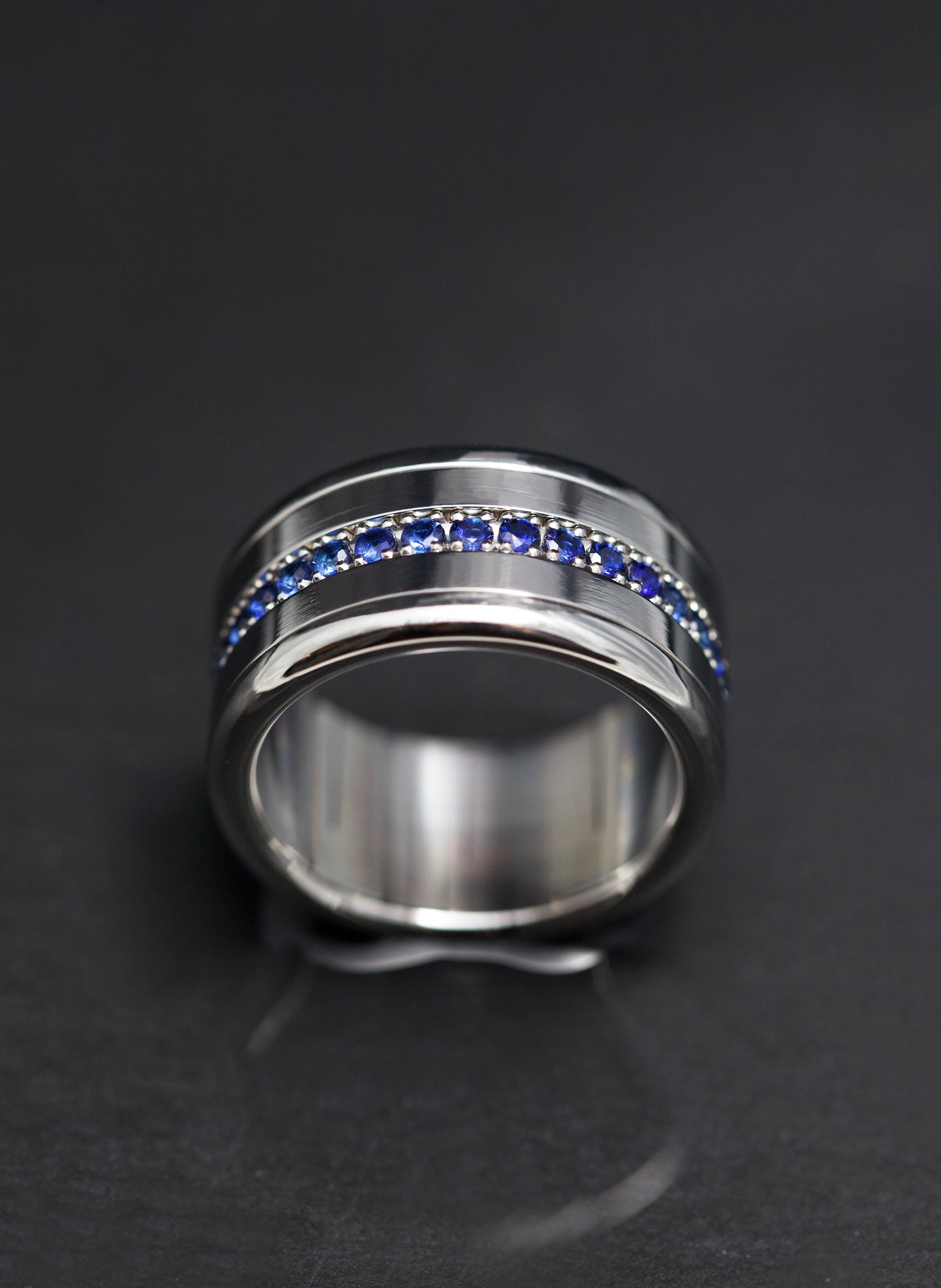 Addon medium acier entièrement serti de saphirs 1.9mm