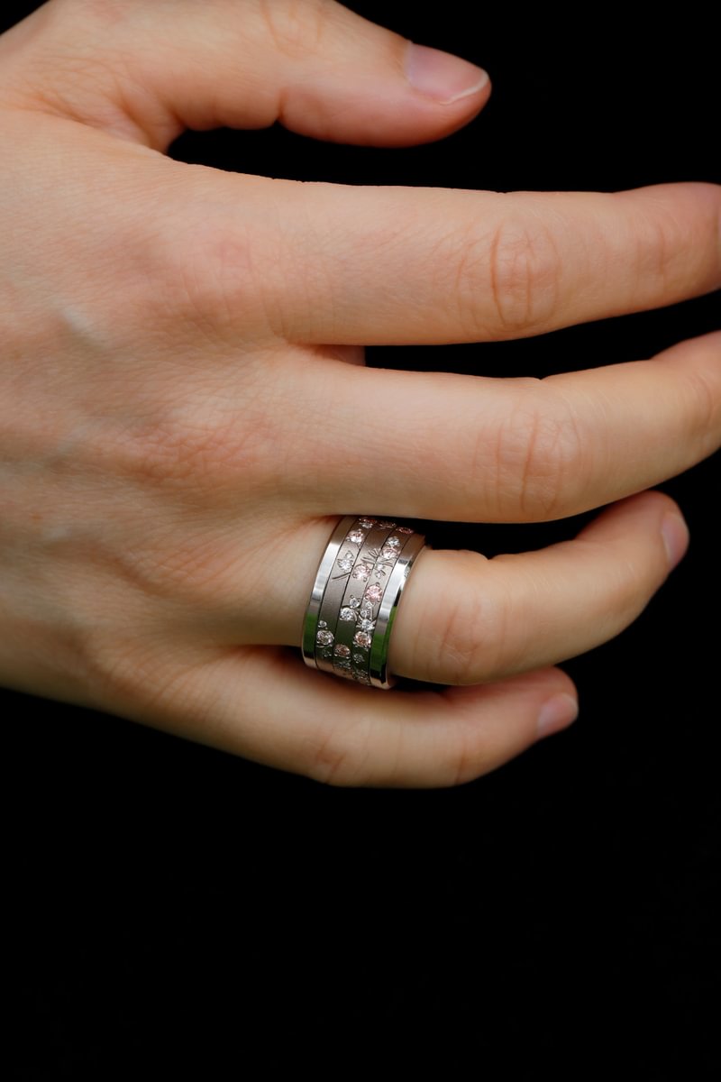 Innenring aus 18K Graugold (Medium Addon) Hanami 01 mit Diamanten und "Pur" rosa Diamanten für mood Luxus-Ring