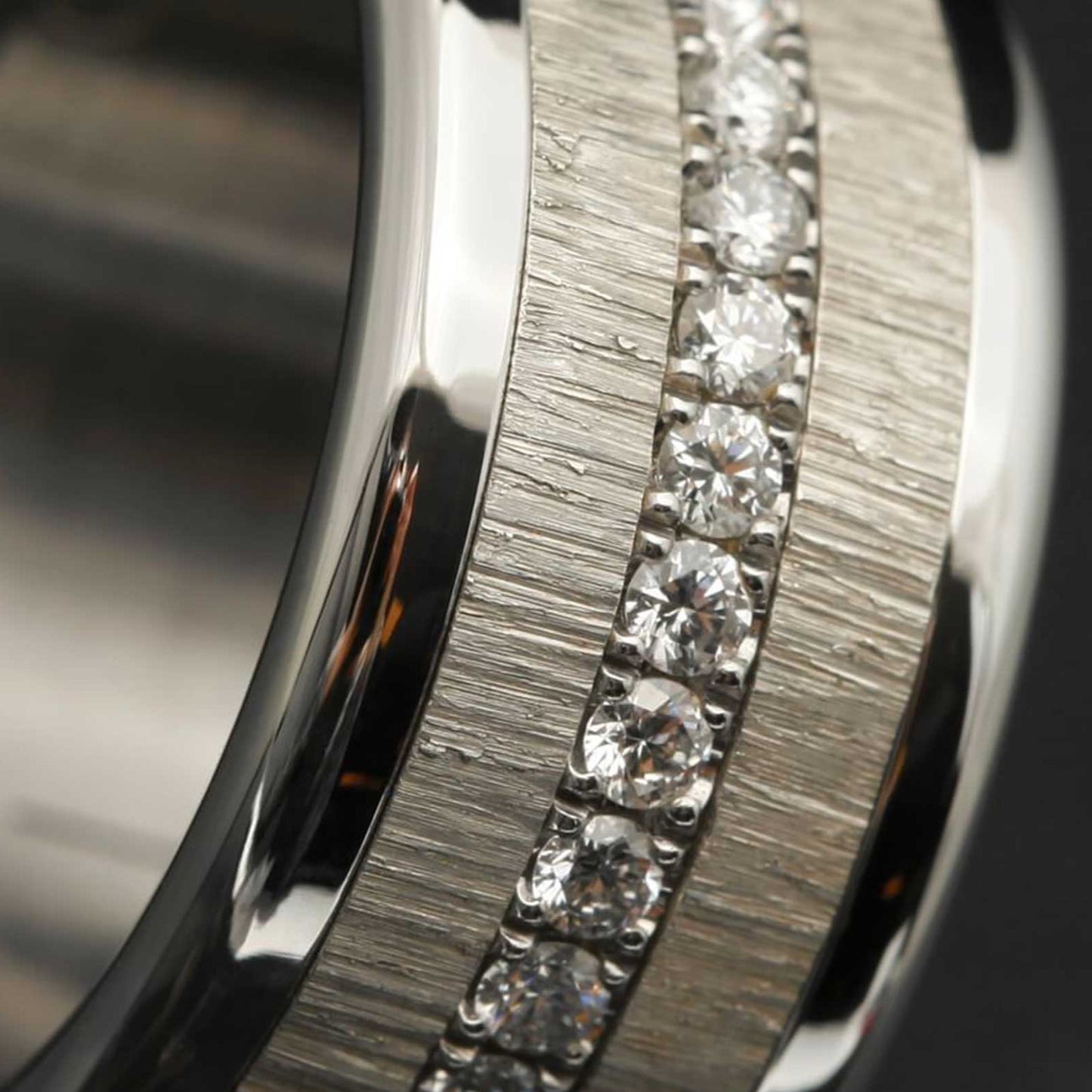 Addon medium acier entièrement serti de diamants 1.9 mm