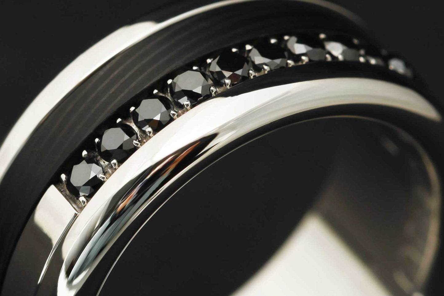 Addon medium acier serti partiellement de diamants noirs 1.9 mm