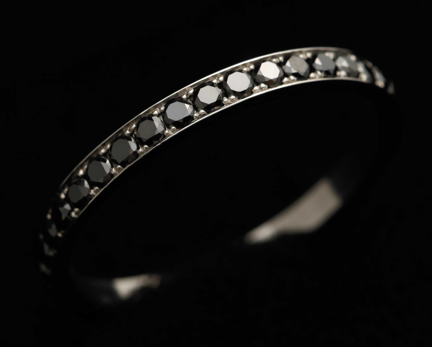 Addon medium acier entièrement serti de diamants noirs 1.9 mm